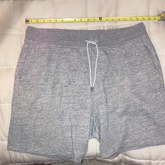 H&M - Grey - Seemed Sweat-shorts - XL - Picture 6 of 8